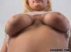 bigtitsroundassesepisodecasey3_small.jpg
